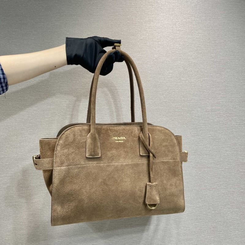 Pra*a tote bags